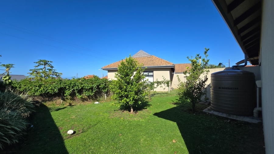 3 Bedroom Property for Sale in Kidds Beach Eastern Cape